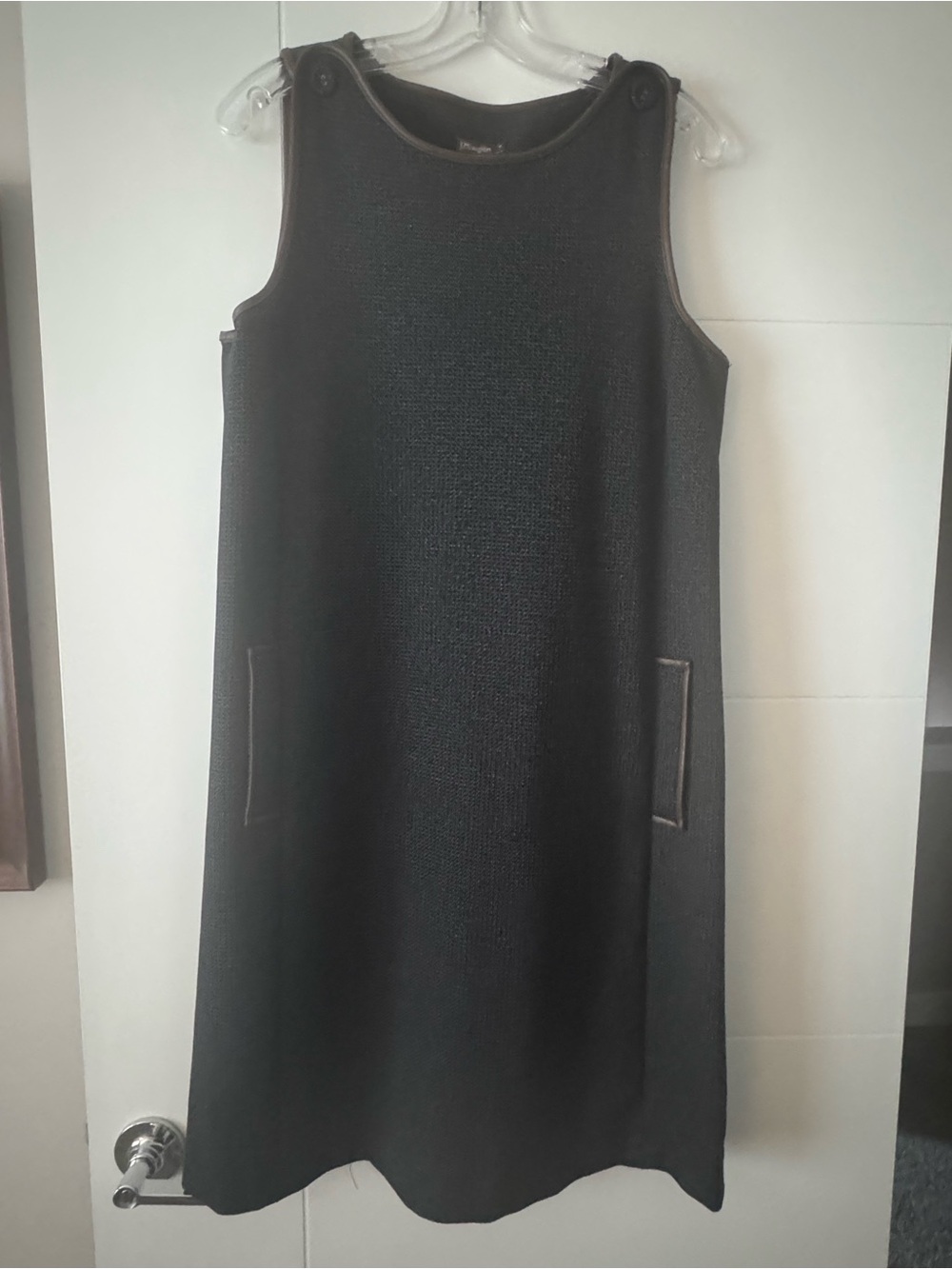 J McLaughlin Sleeveless Midi Shift Dress in Black with Contrast Trim